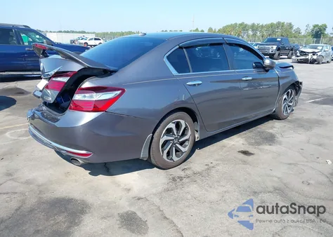 2017 Honda Accord Ex-L z USA, uszkodzony, nr VIN 1HGCR2F82HA135077